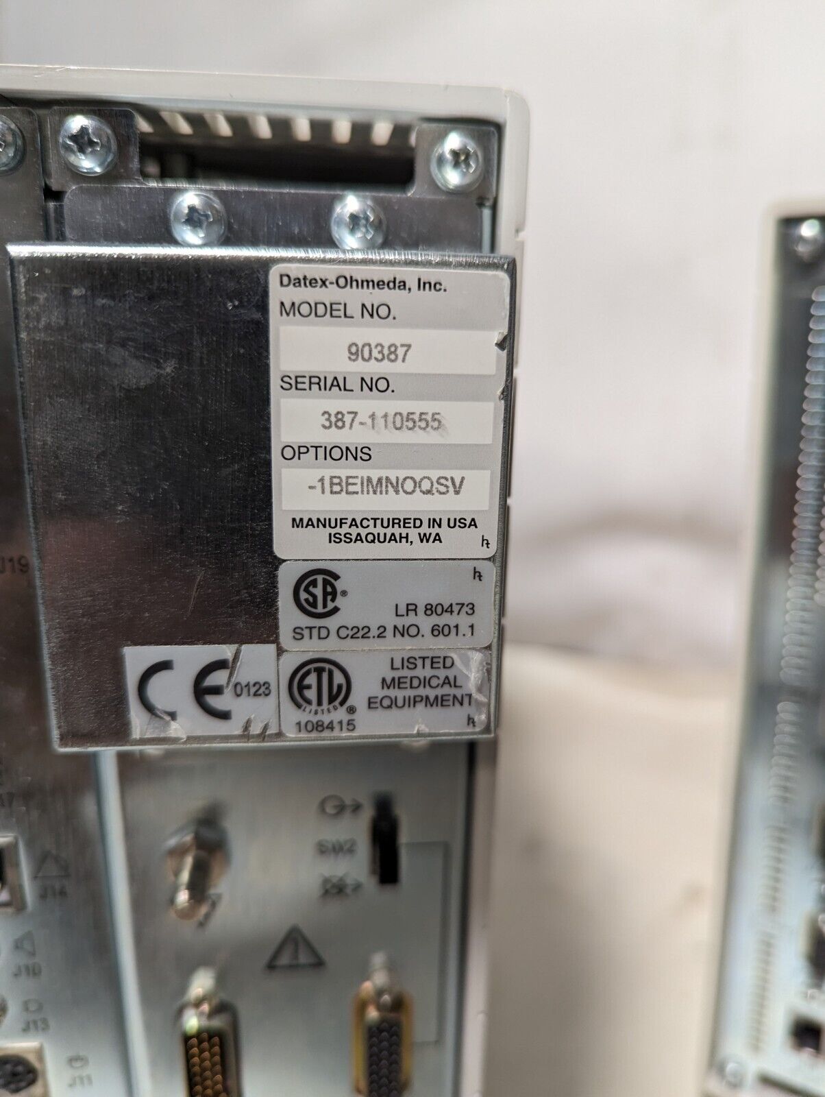 Spacelabs Medical Datex-Ohmeda 90387 with 90499 module rack for patient monitors