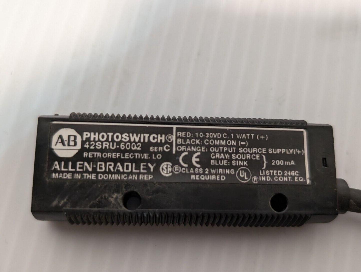 Allen Bradley 42SRU-6002 PhotoSwitch Retroreflective Control, 10-30VDC, 1 watt