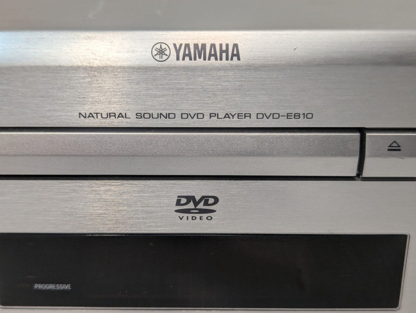 Yamaha DVD-E810 Progressive Scan DVD Player - Free Shipping