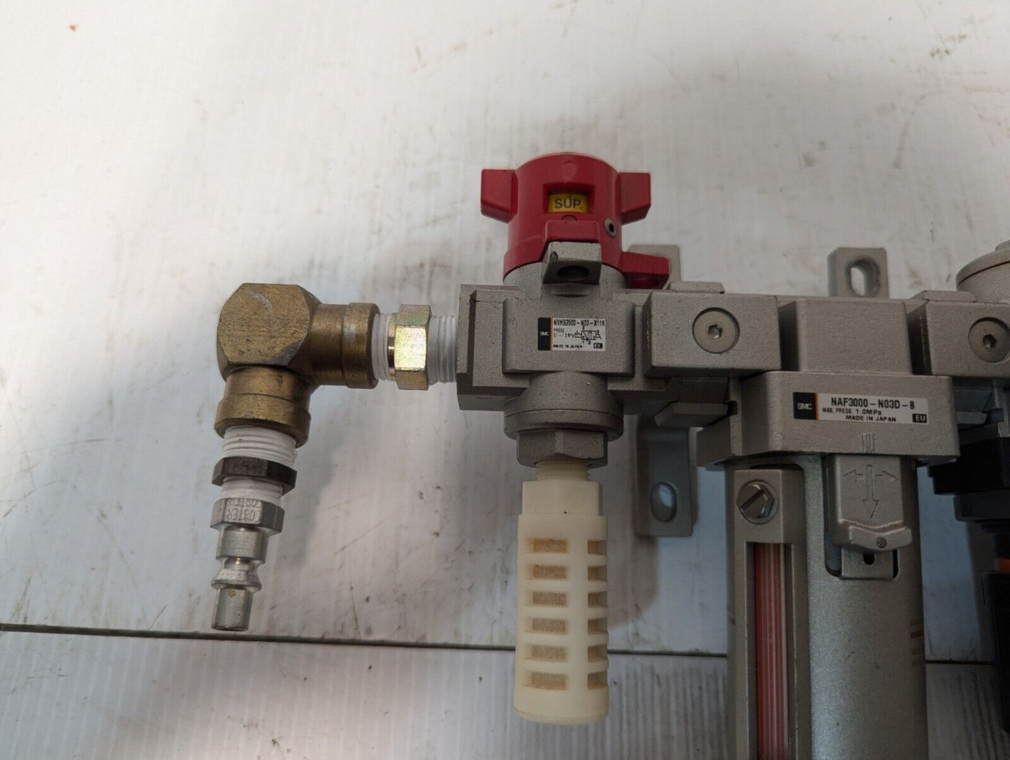 SMC Pneumatic- Regulator Assembly with NAR3000-N03 Regulator - Free Shipping