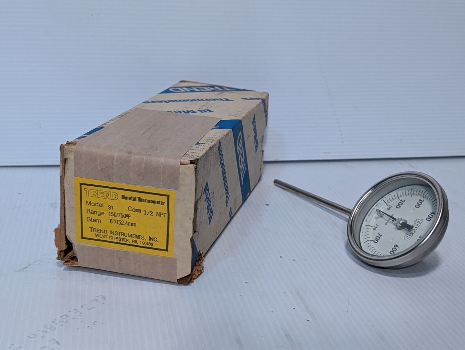 Trend 31 bimetal thermometer, 150-750 deg F, 6 inch stem, 1/2 NPT conn