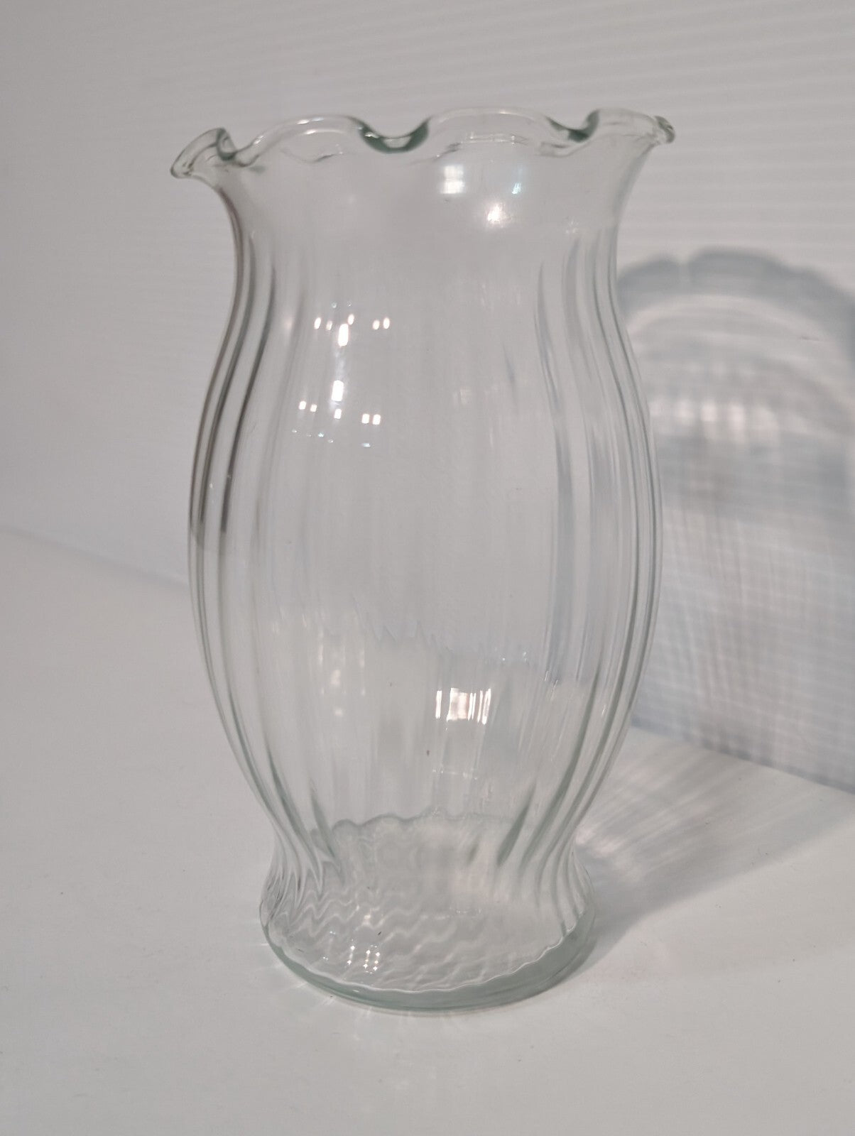 Vintage Ruffled, Ribbed, Fluted Beehive Glass Flower Vase 6.5" Tall