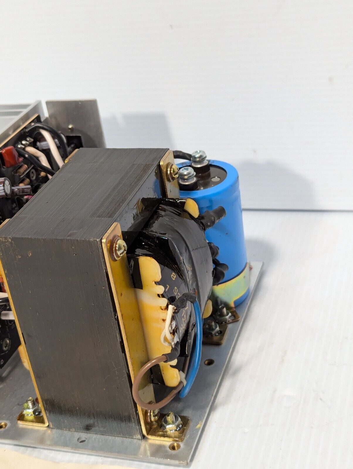 SOLA 83-12-310-03 power supply, output 12VDC/10A, input 120/240VAC, 47-63Hz