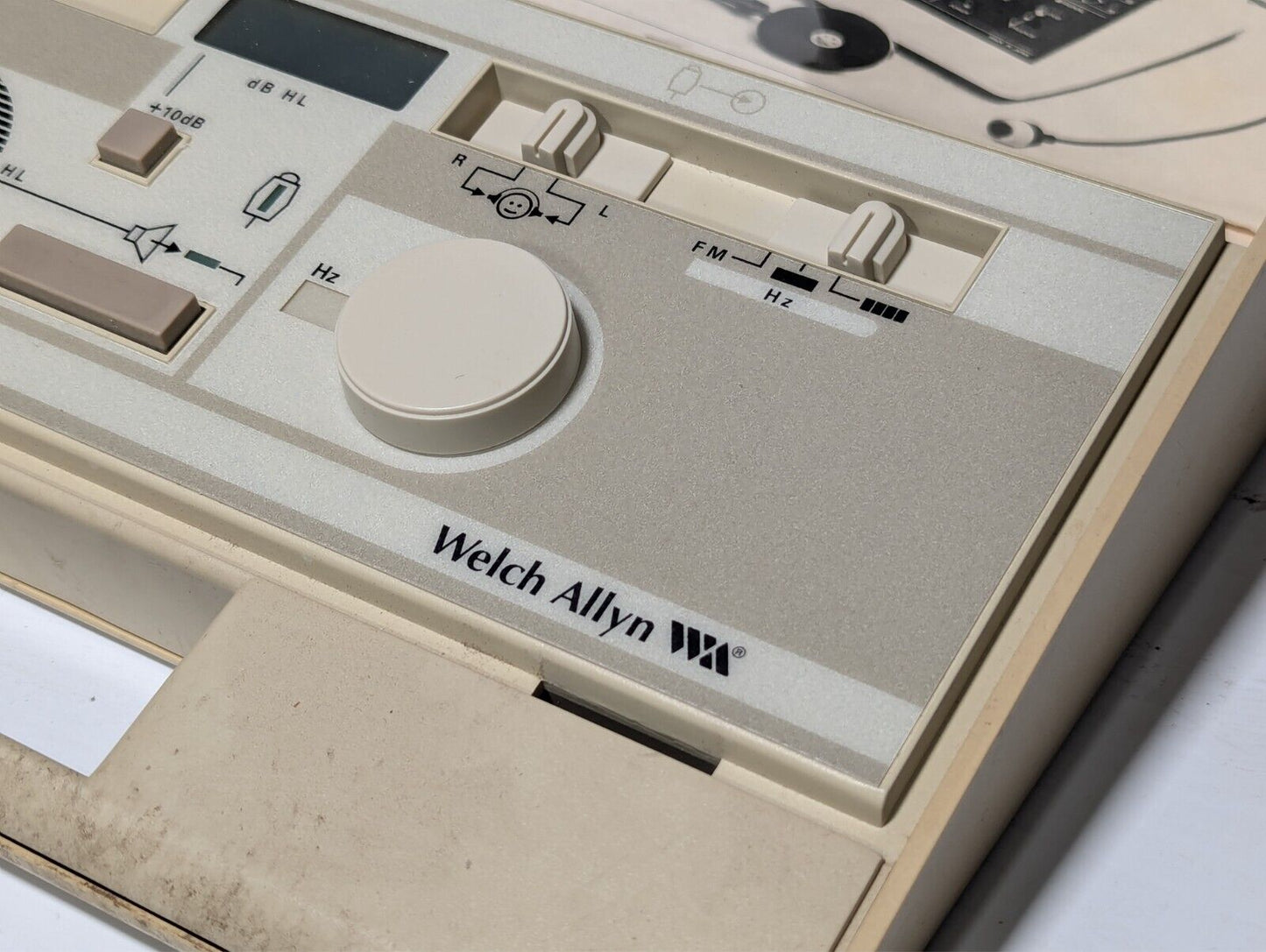 Welch Allyn AM 232 manual audiometer with manual and accessories as pictured