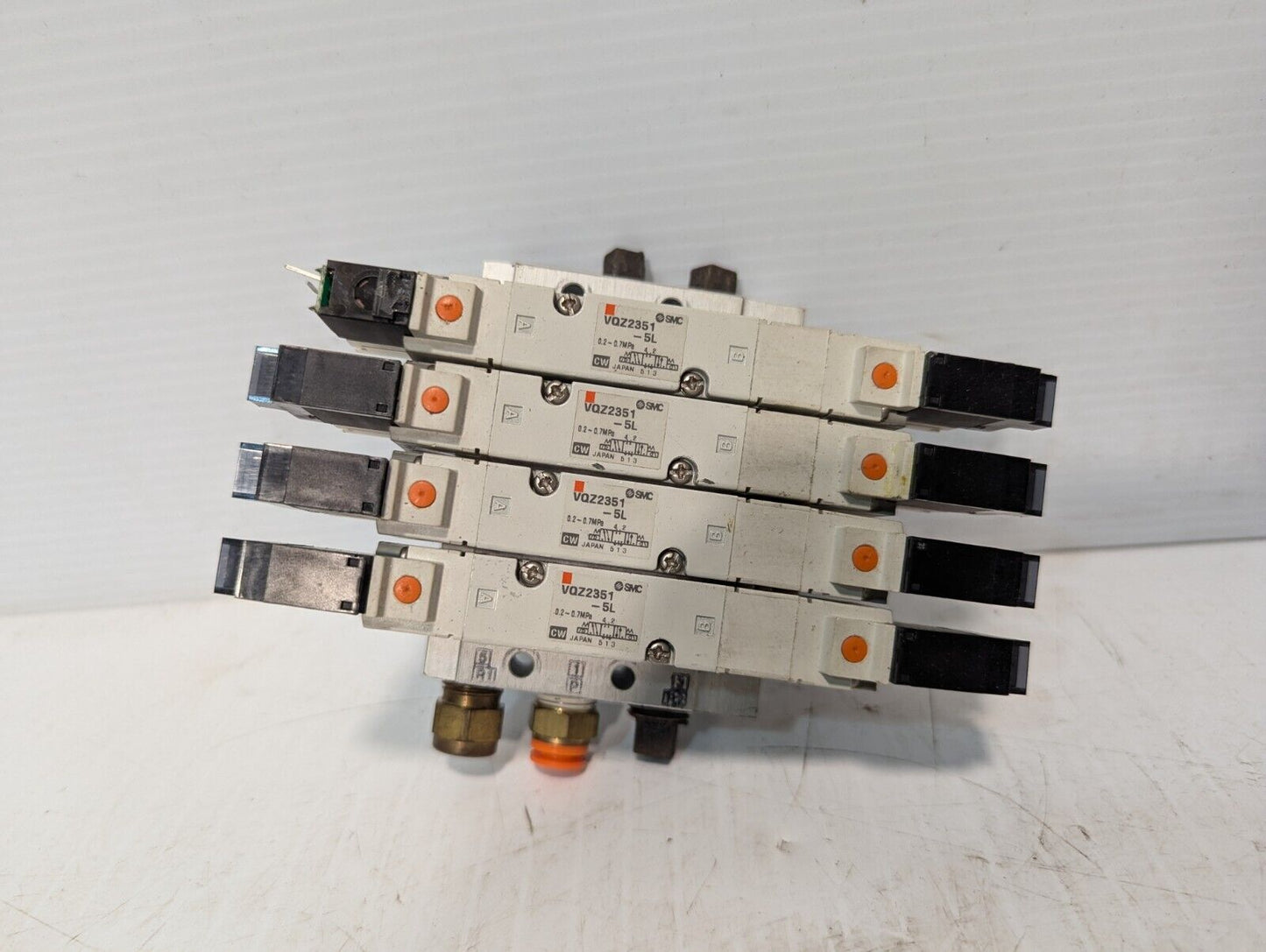 SMC VQZ2351-5L Solenoid Valve (x4) with Manifold Base - Free Shipping