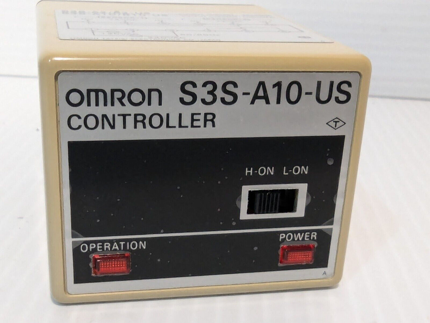 Omron S3S-A10-US controller, 12 pins, 120VAC in, 12VDC out - Free Shipping