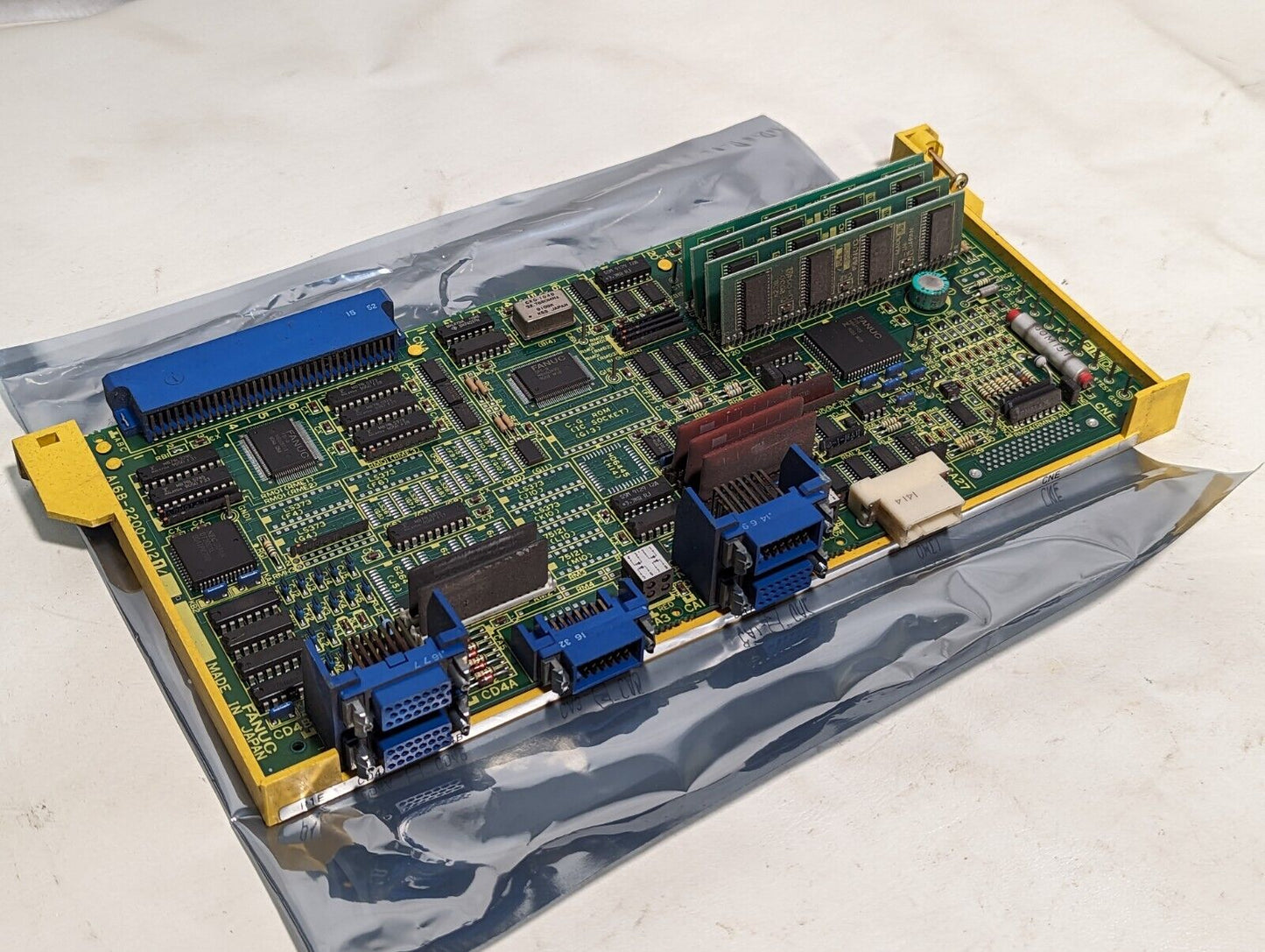 Fanuc A16B-2200-0121/06C control card, Base 0, circuit board