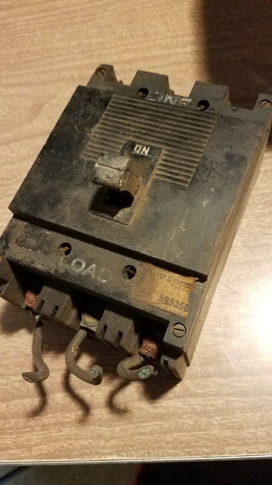 Square D 999350, 50A, 3-Pole, 120/240 VAC Circuit Breaker