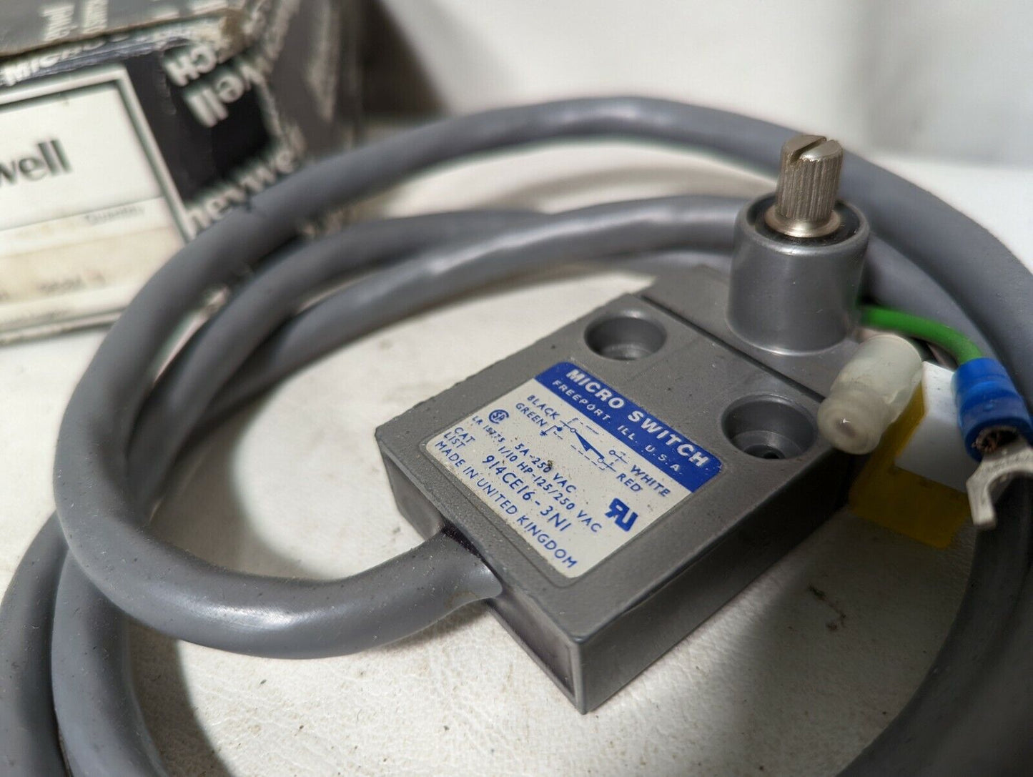 Micro Switch 914CE16-3N1 snap action limit switch