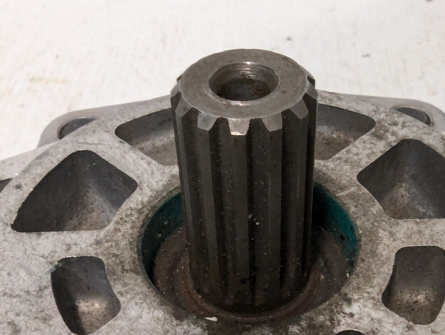 P16-85C-2N2 Hydraulic Pump 3000PSI Max 3400RPM Max - Free Shipping