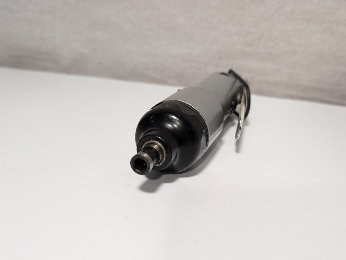 4-5M/M Pneumatic Screwdriver (Chinese Brand, Used From Working Environment)