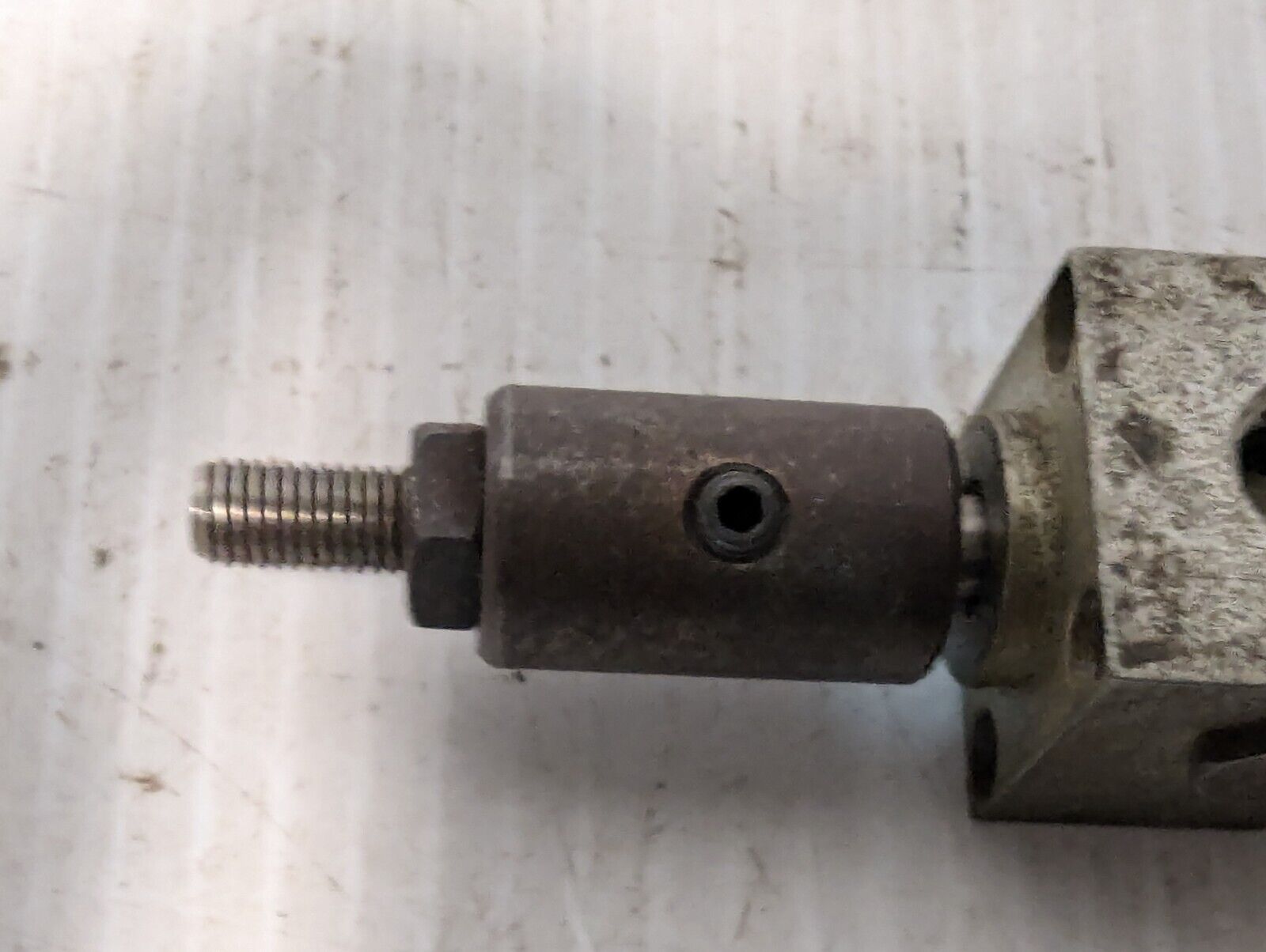 Tom Thumb DAVI 3/4 X 1-1/2 Magnetic Piston Air Cylinder -Free Shipping