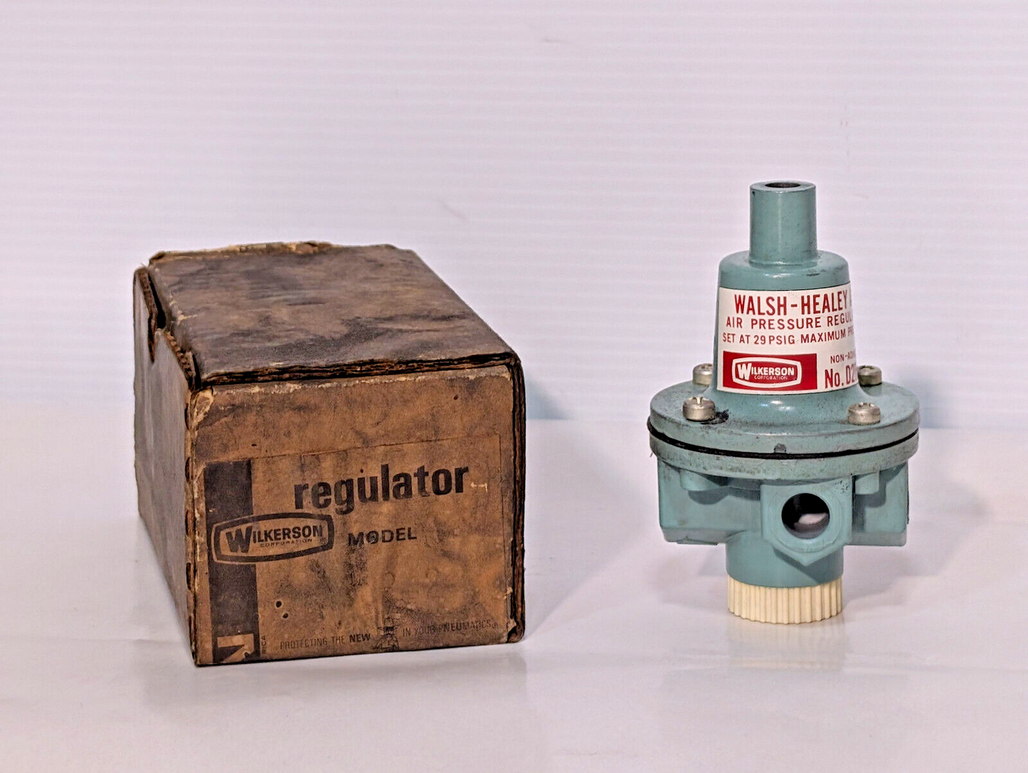 Wilkerson D2002-2 Air Pressure Regulator, Pipe Size 1/4