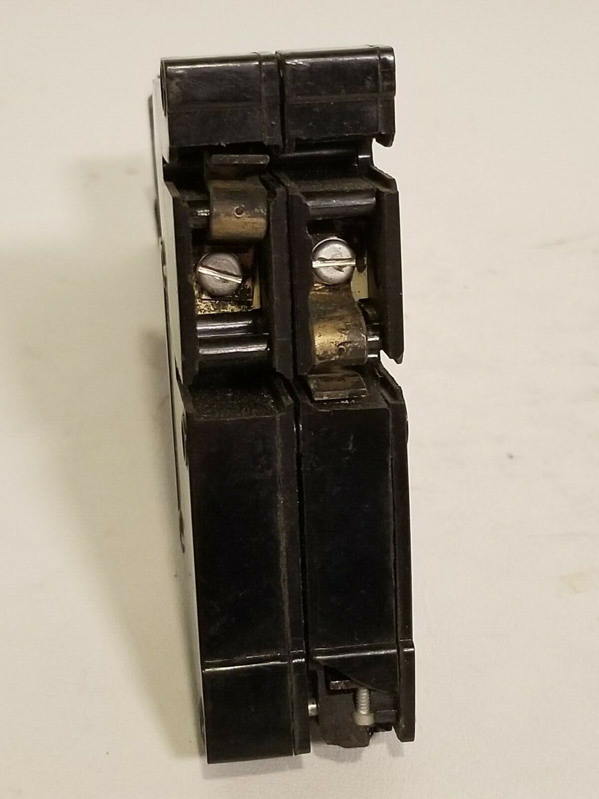 Zinsco TC230 TC30 2 Pole Circuit Breaker Individual Trip 30A 120VAC