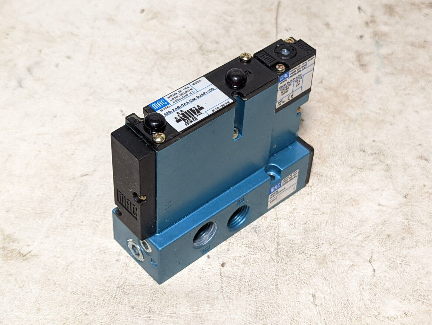MAC 92B-AAB-CAA-DM-DJAP-1DQ solenoid valve with DMB-DJAP-1DQ, 20 to 120PSI