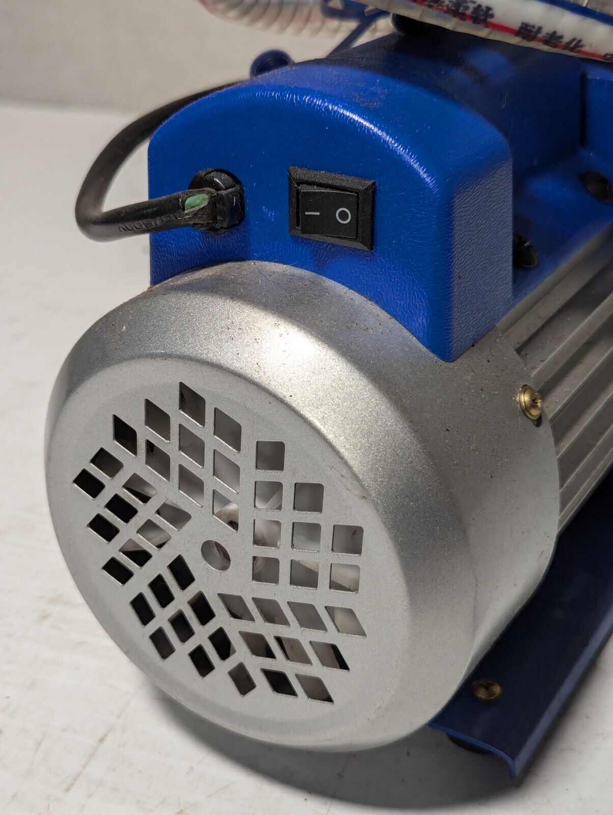Unbranded 2RS-1.5 Two-Stage Vacuum Pump, 110V/60HZ, 1/3HP as pictured