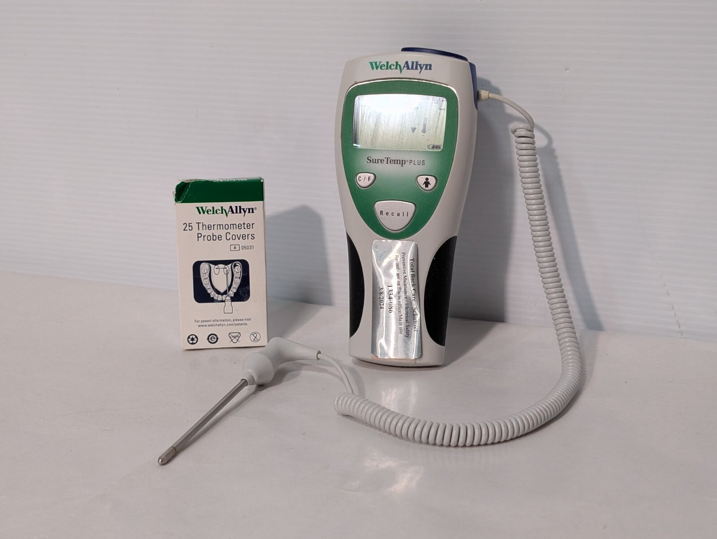 Welch Allyn Digital Thermometer SureTemp Plus 690 with Probe + Probe Covers