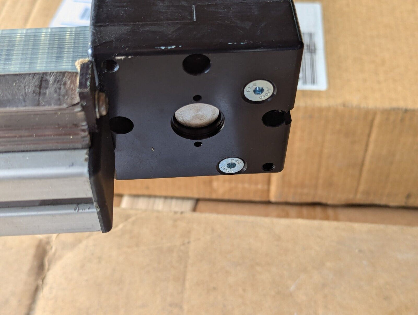 Macron 8676C01 Belt Driven Actuator in Assemblage 3915-12-000-2941 - Free Ship