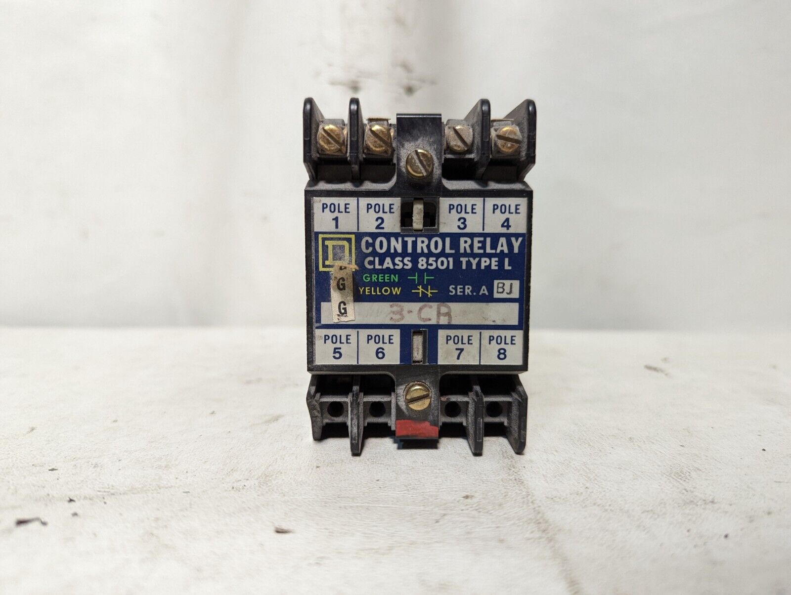 Square D 8501-L020 control relay, type L, 110/120VAC coil