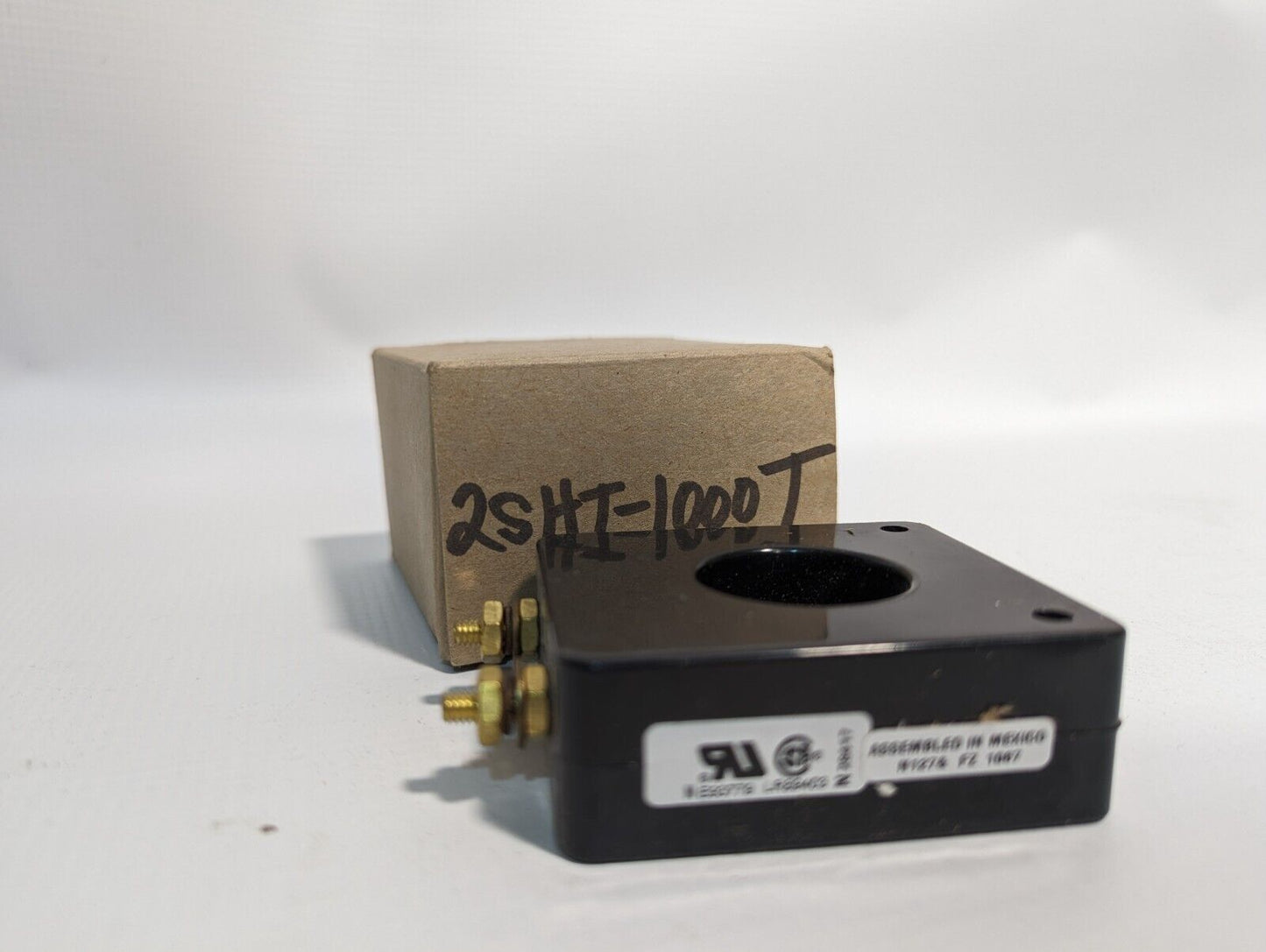 Instrument Transformers 2SHT-1000T current transformer, 100T, 50-400Hz, 600V