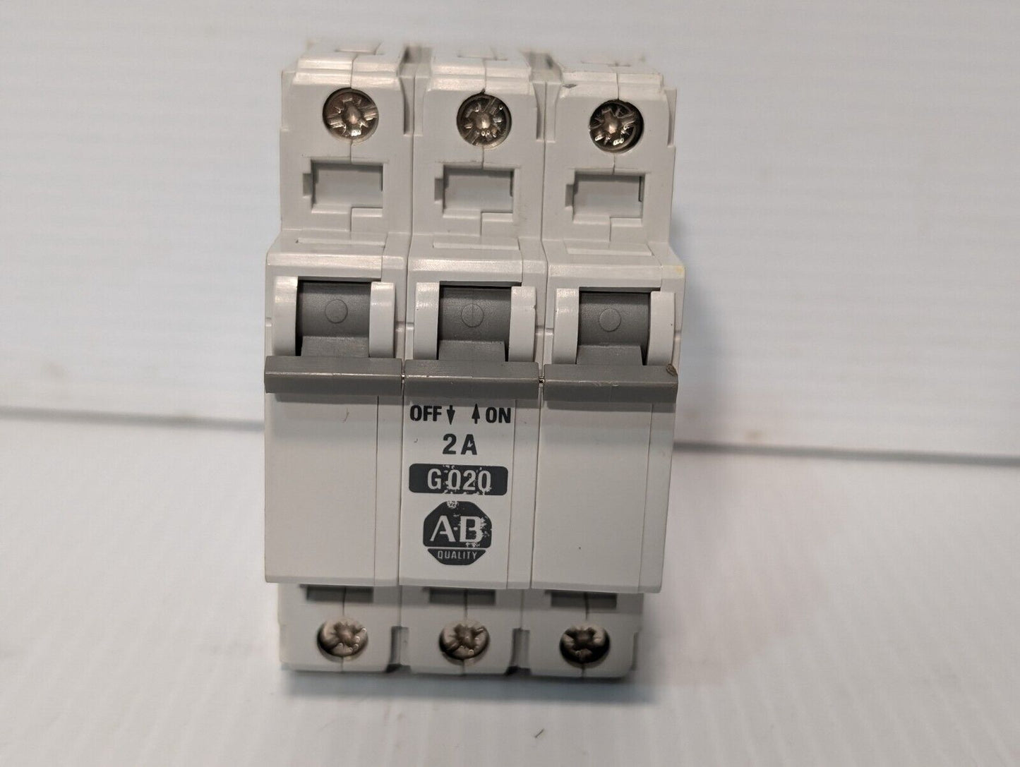 A-B Allen-Bradley 1492-CB3 G020 Ser B 3-Pole Motor Controller - Free Shipping