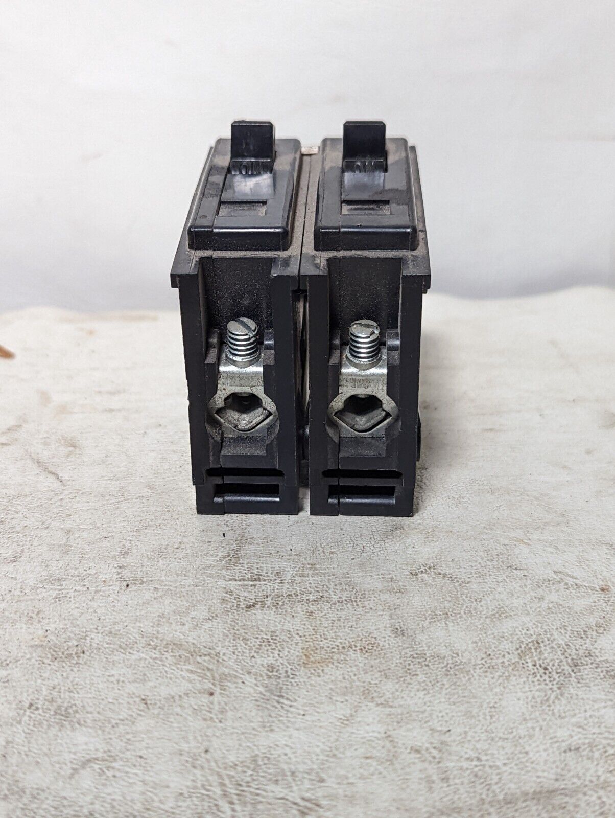 Westinghouse BA240 circuit breaker, 40A, 120/240VAC, 2 poles, no throw connector