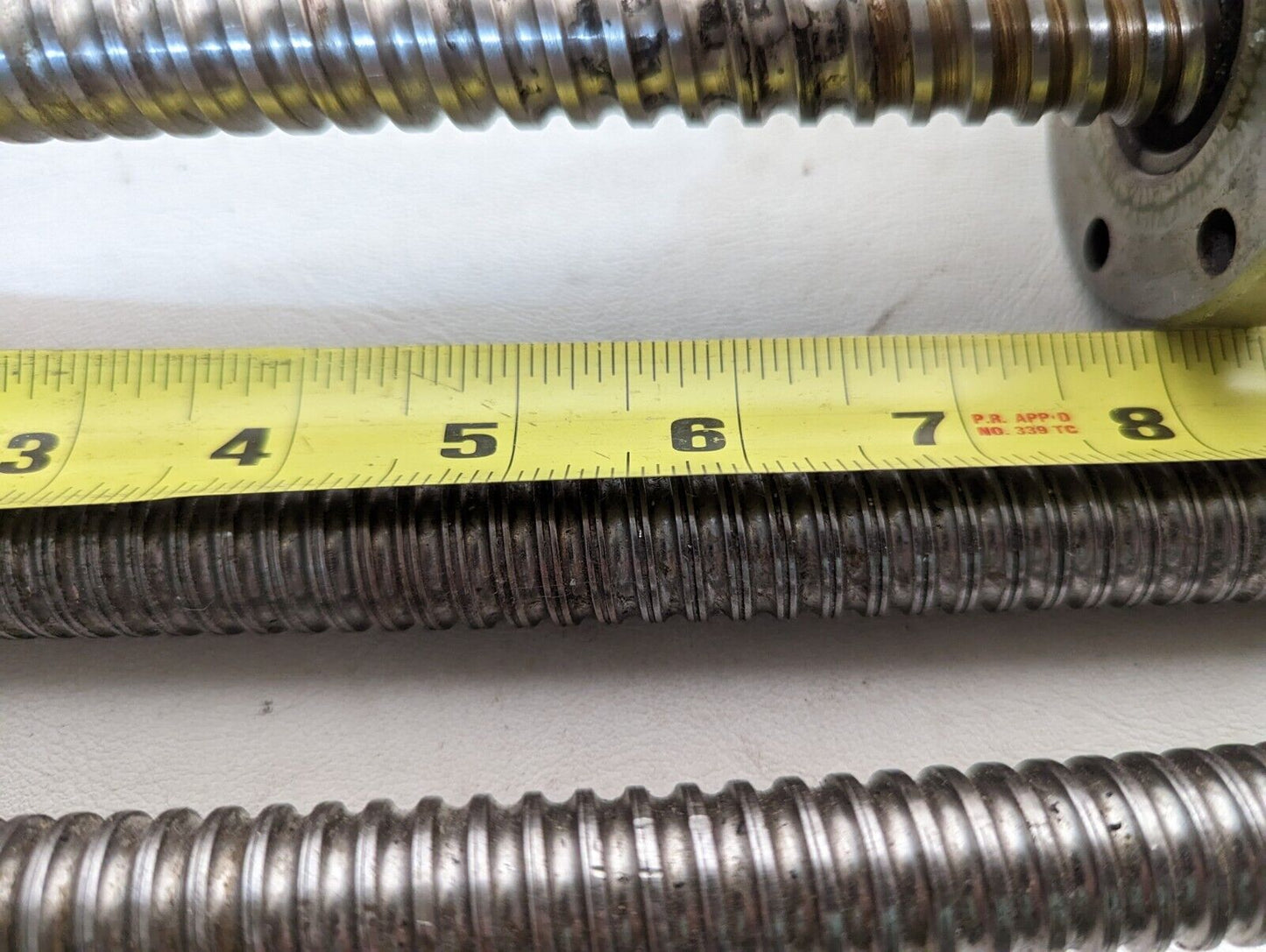 Lot of 4 feed screws, 3x 32 inches, 1x 36 inches long, plus some extras