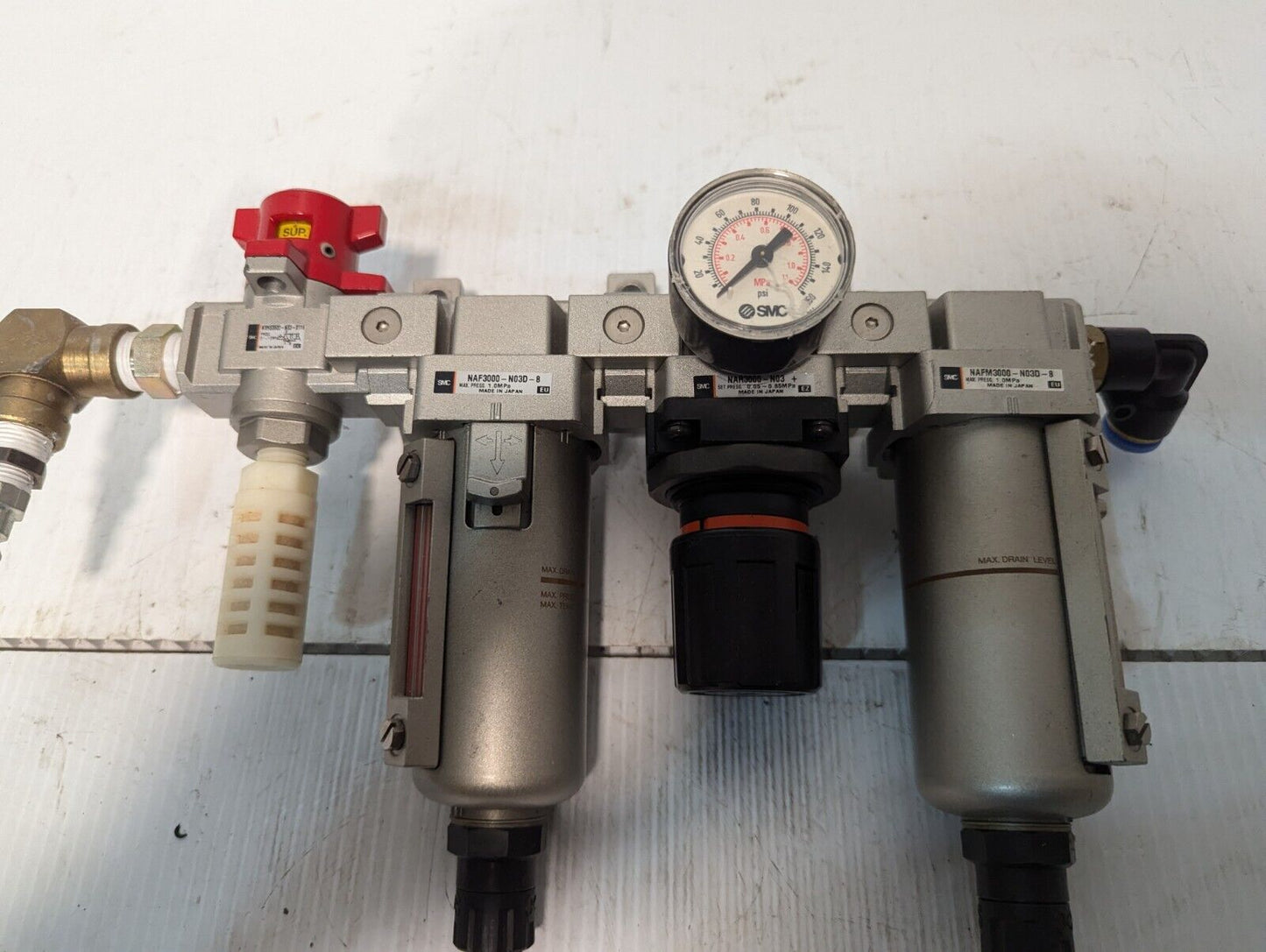 SMC Pneumatic- Regulator Assembly with NAR3000-N03 Regulator - Free Shipping