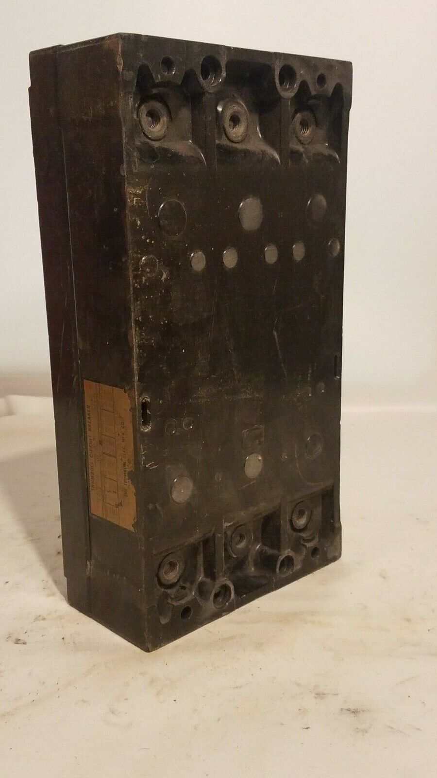 Trumbull circuit breaker, AT 33125, 125 amps, 3 poles, 250VAC, 125/250VDC