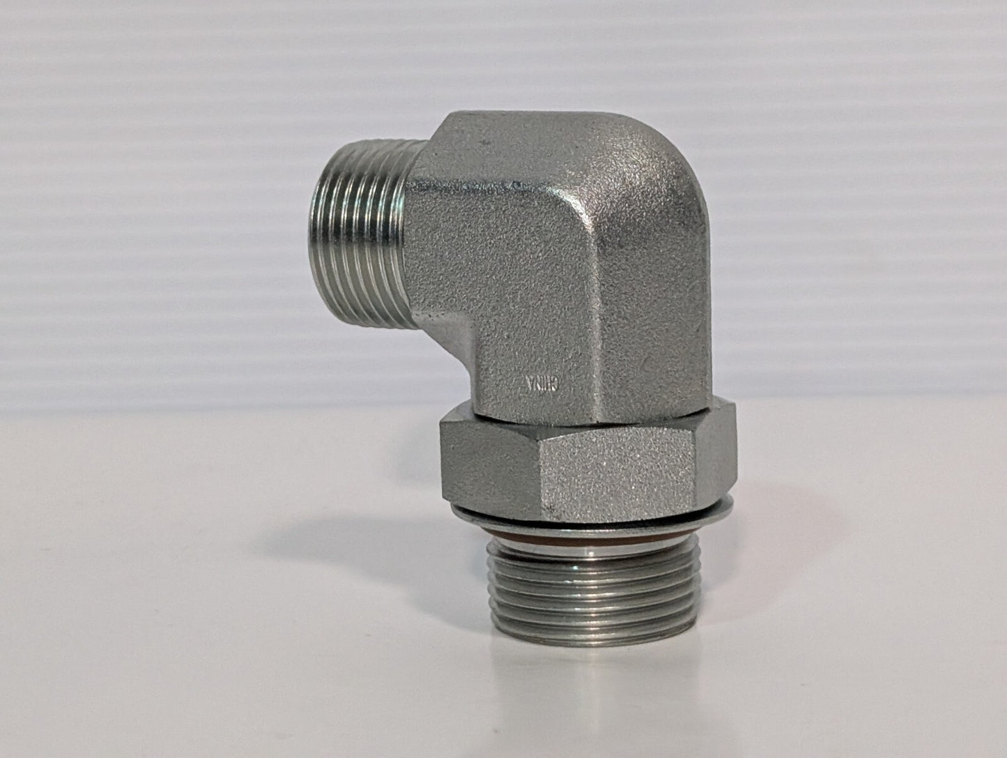 Sullair 02250152-544 Elbow Replacement Part 90, 1" SAE x 3/4" ORFS