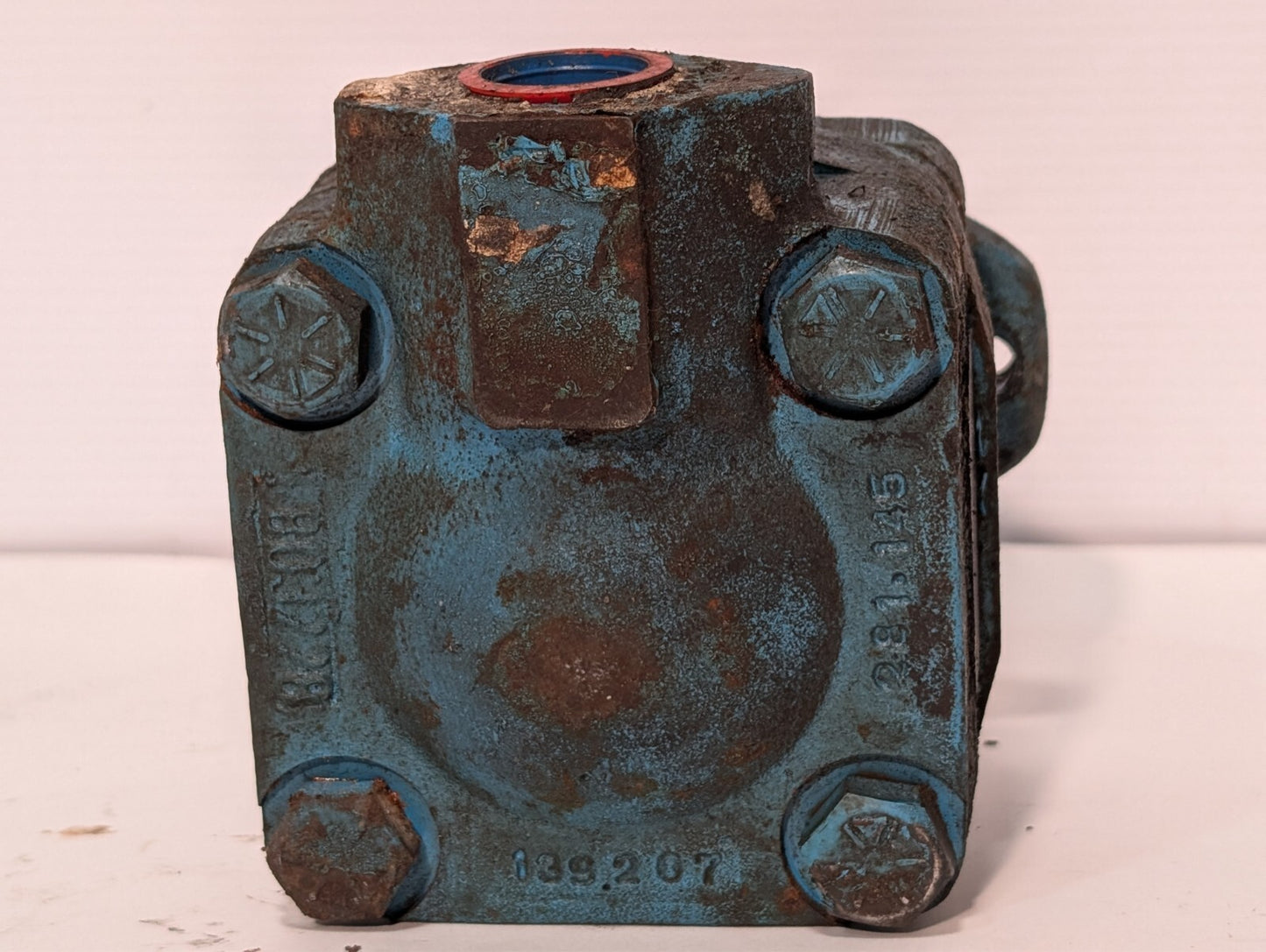 Vickers 372639-3 V20-1P8P-1C-11 Fixed Displacement Hydraulic Vane Pump