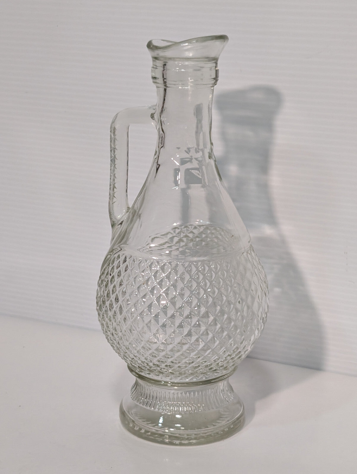 Vintage Mogen David 1976 Crystal Clear Glass Wine Decanter Vase Diamond Design