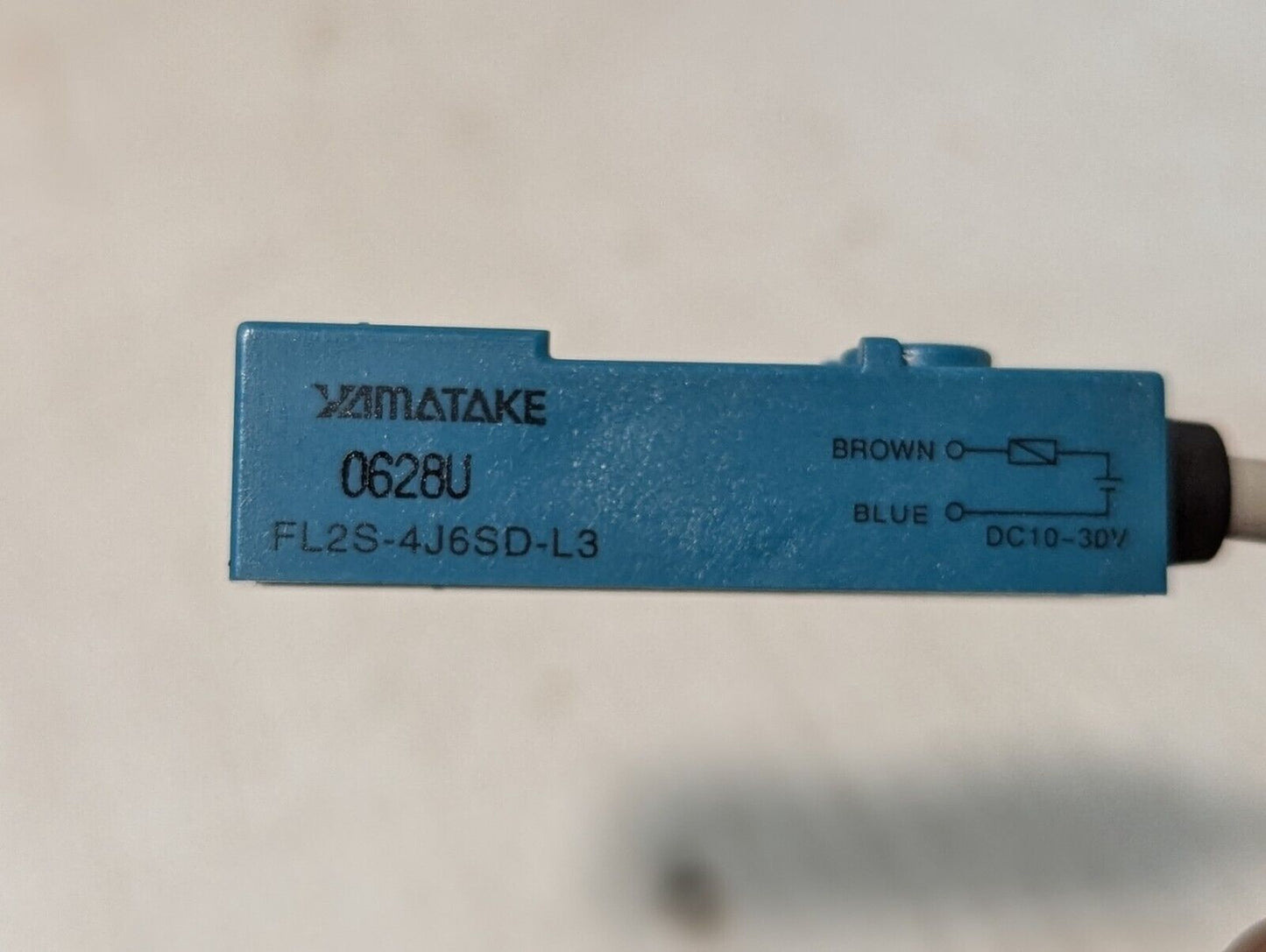 Yamatake FL2S-4J6SD-L3 Proximity Sensor, 3 Meter Cable - Free Shipping