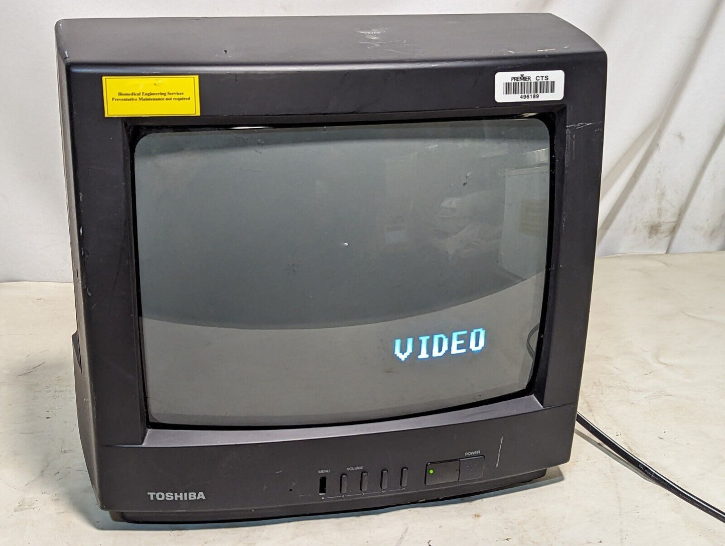 Toshiba CM1310A video monitor, 13-inch, high resolution, menu button missing