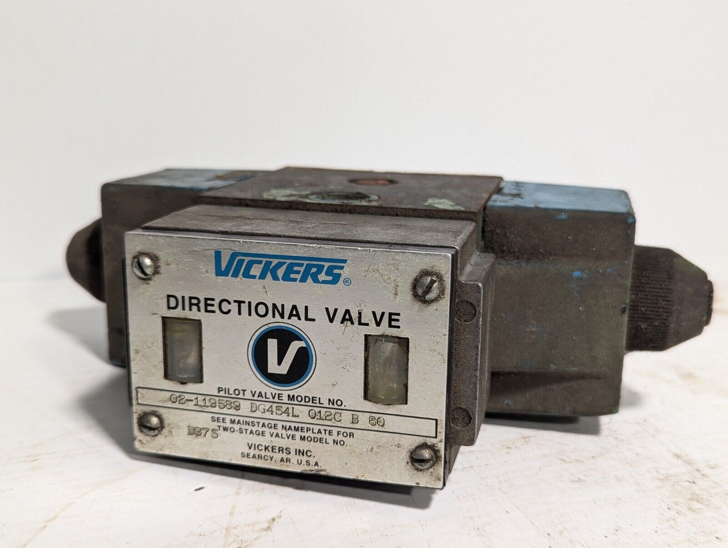 Vickers DG4S4L-012C-B-60 Directional Solenoid Pilot Valve 95 LPM 35W