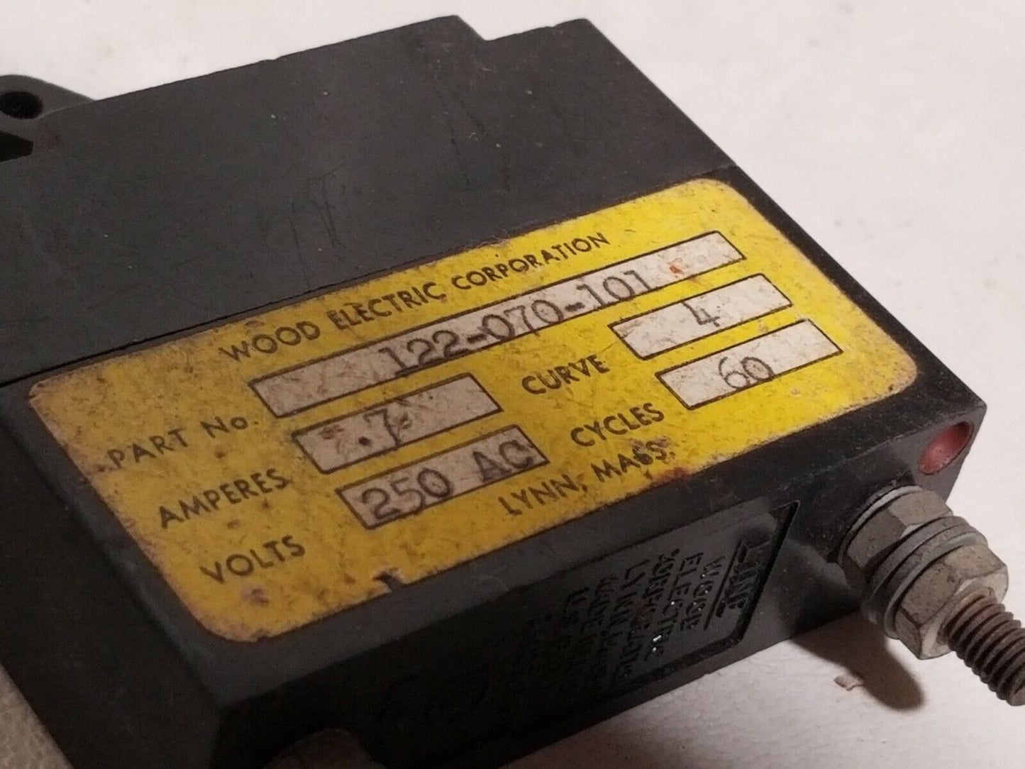 Wood Electric 122-070-101 circuit breaker, 0.7A, 250VAC, 60Hz, curve 4, 1 pole