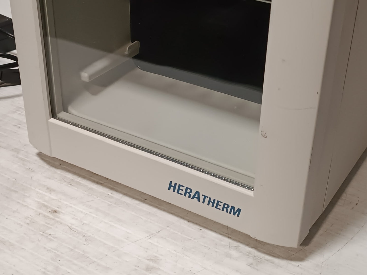 Thermo Scientific Heratherm IMC18 Benchtop Microbiological Incubator as Pictured