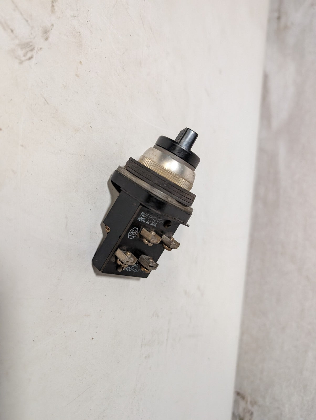 Allen Bradley 800T-A2B 800T-H2A Push Button Selector Switch + Square D 9001 KL