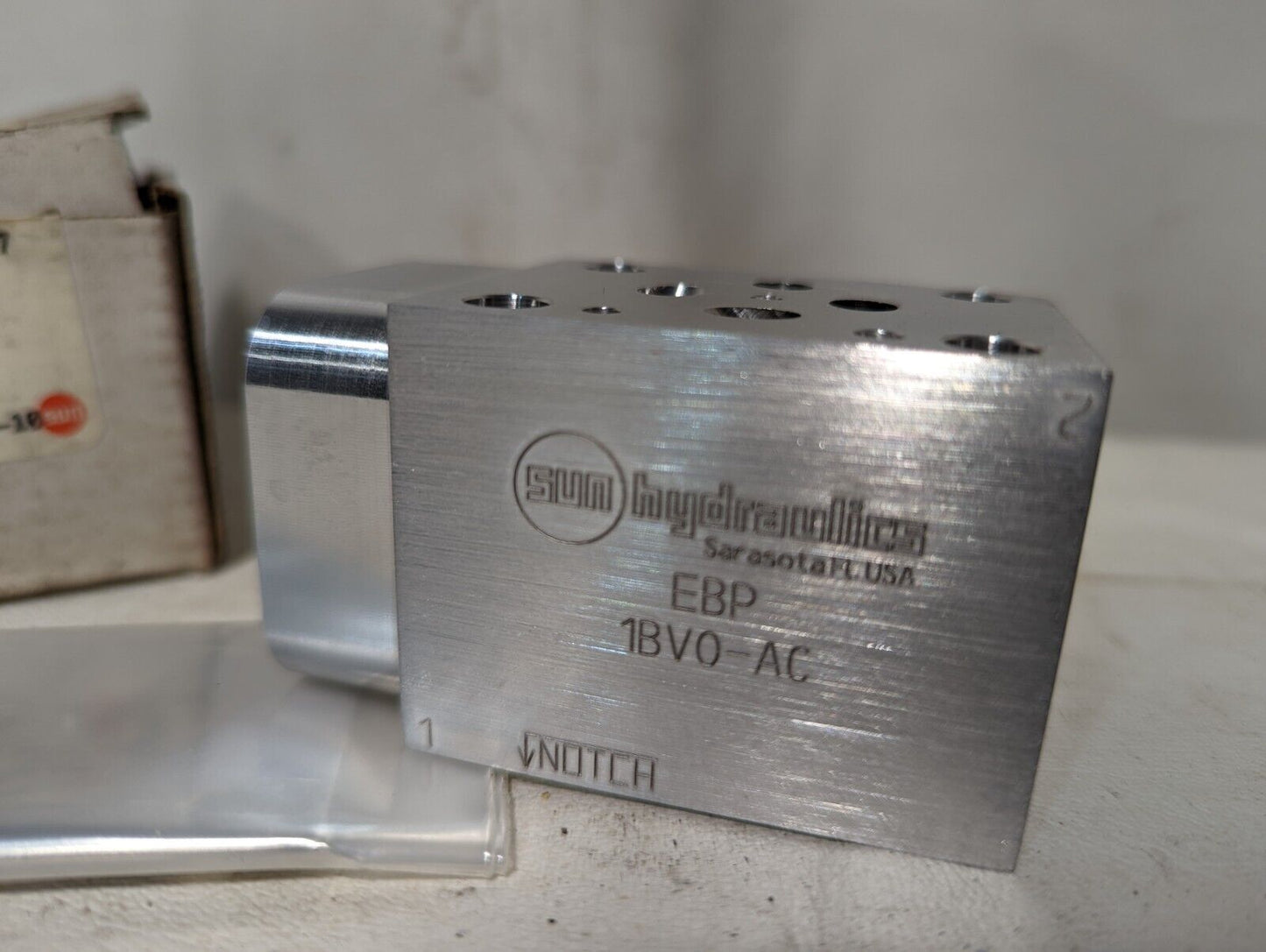 Sun Hydraulics EBP 1BV0-AC manifold, torque 30-35 lbf ft/45-50Nm