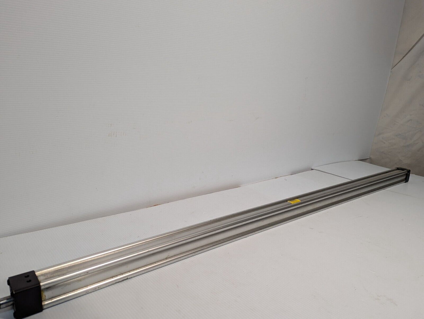 Parker 01.50 CF2MAU14A 50.000 Pneumatic Air Cylinder, 250psi Envelope Pressure