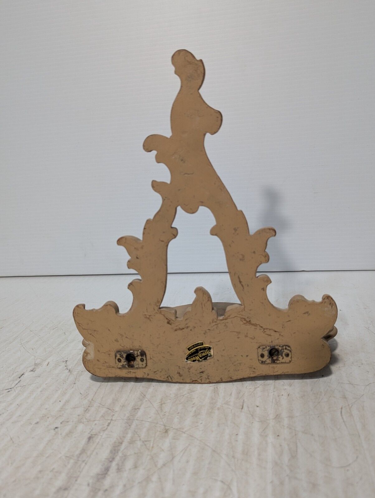 Small Syroco Wood Wall Hanging Shelf With Ornate Embellishment - Free Shipping