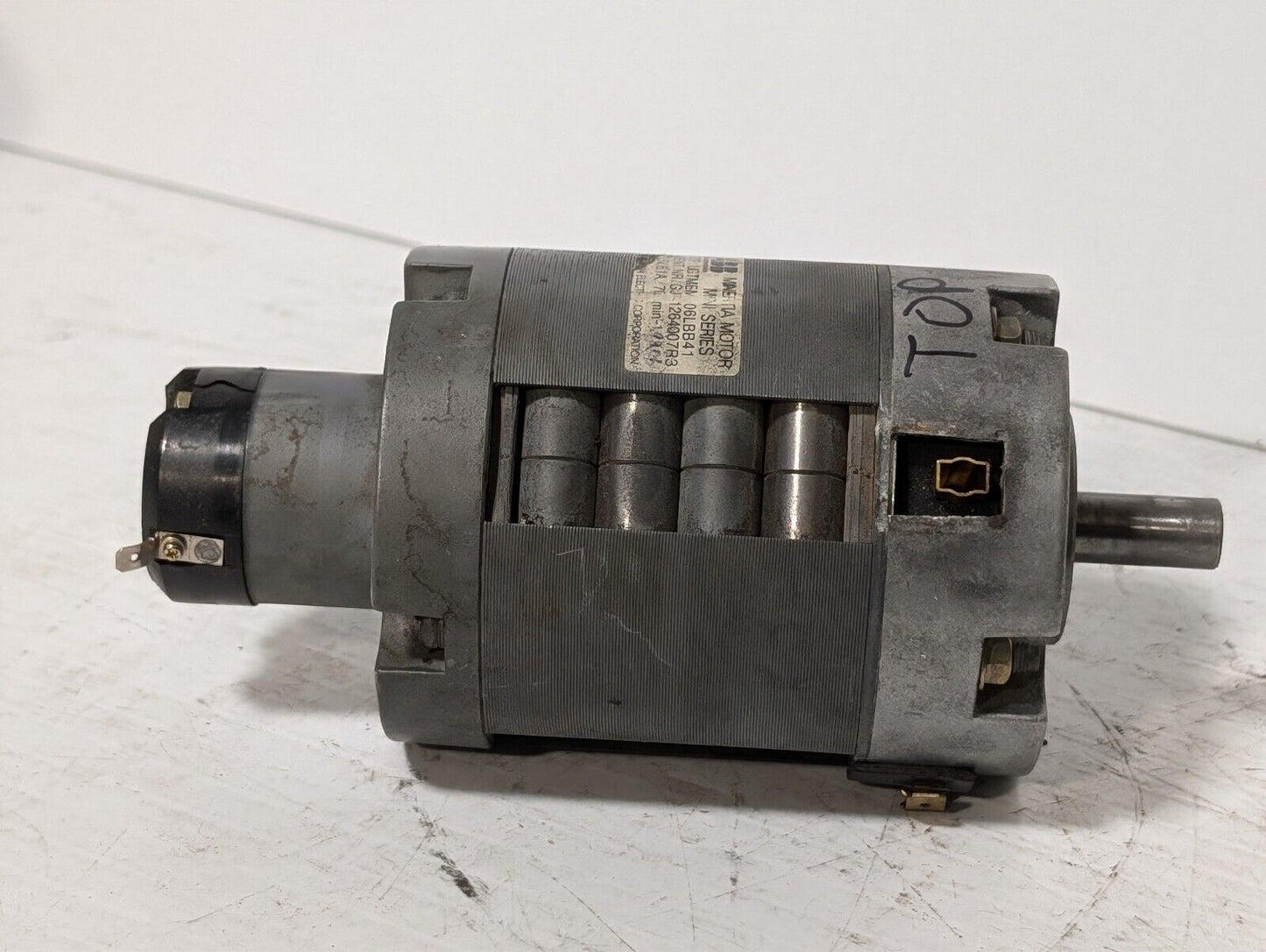 Yaskawa ABB UGTMEM-06LBB41 Minertia Servo Motor Mini Series