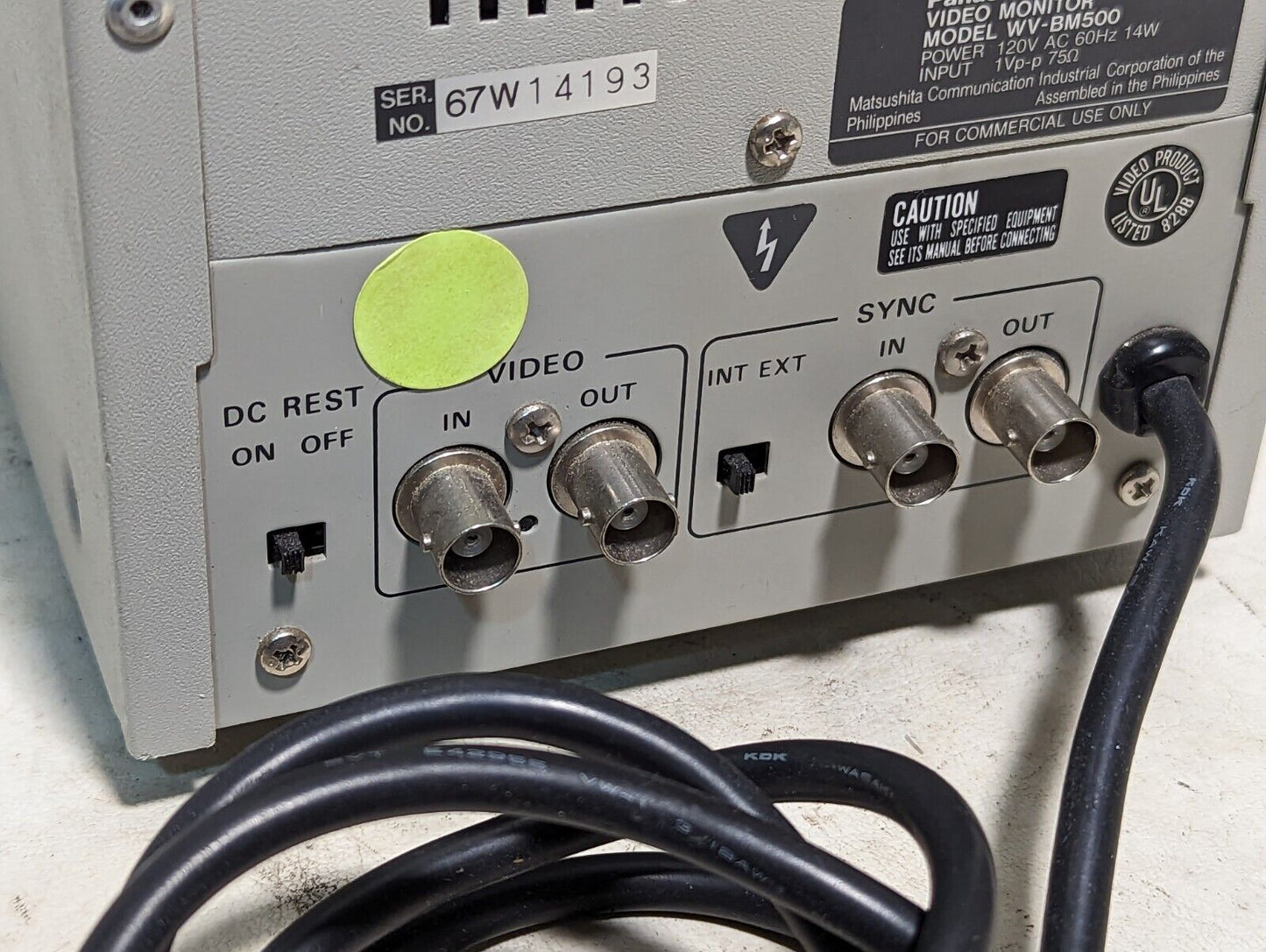 Pansonic WV-BM500 video monitor, powers on but does not display