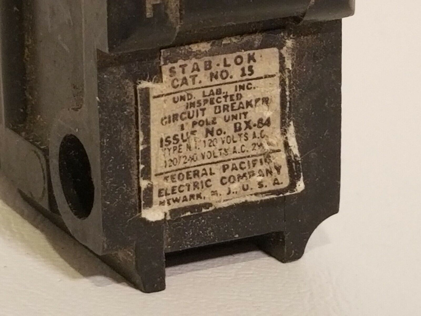 Federal Electric NA115, 15 amp, 120/240VAC, 1 pole circuit breaker