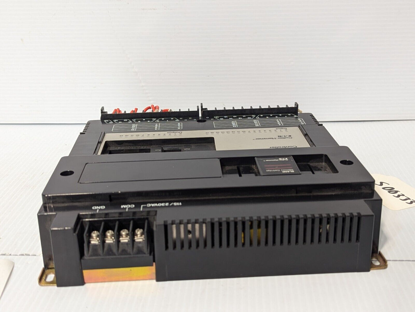 Eaton Cutler Hammer D100CRA28 D100 Programmable Controller 28-I/O PLC Module