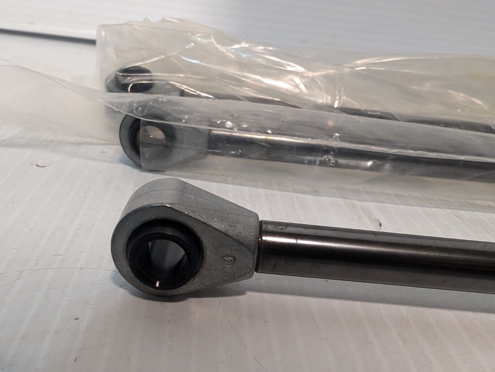 Suspa ® C16-00001 Gas Prop Strut Shock 19.5" 160 lbs. (Set of 2) - Free Shipping