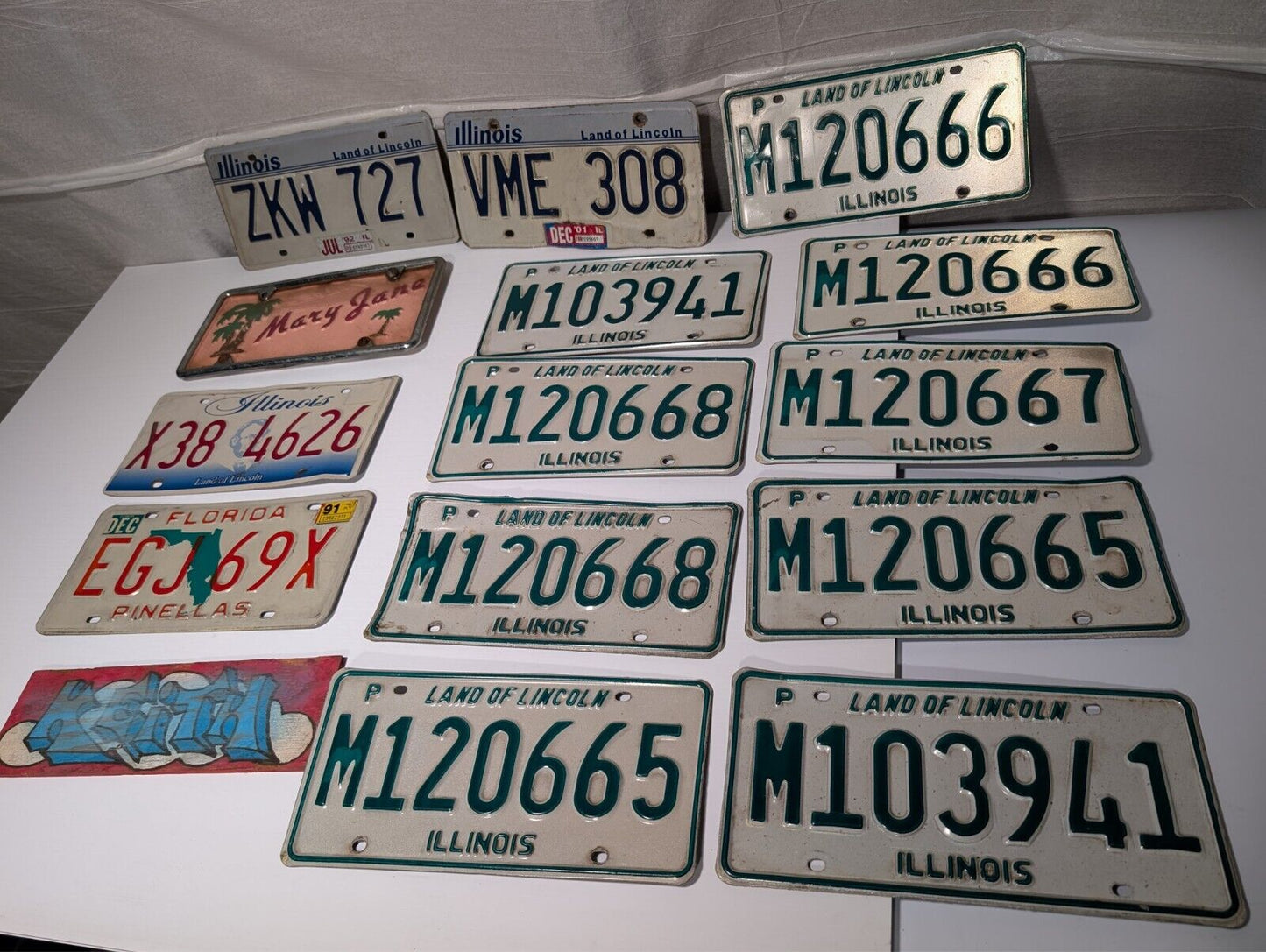 14 1980s Illinois License Plates (1 Florida Pinellas County), Mostly M #'s