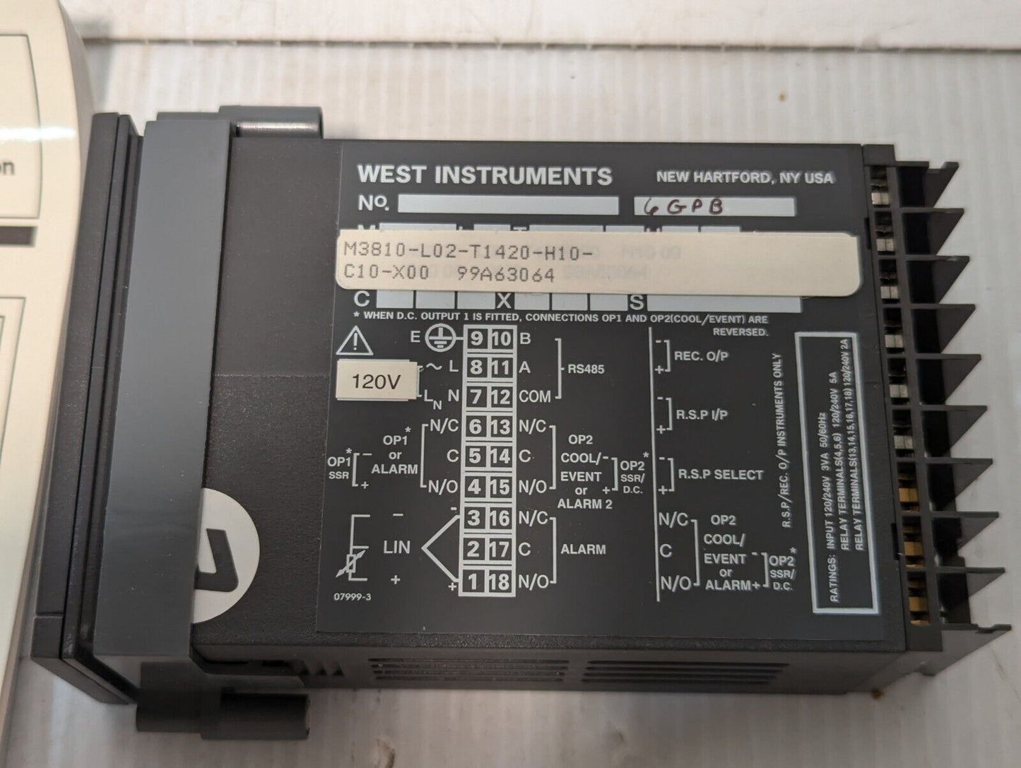 West Instruments M3810 L02 T1418 00 H10 Temperature Controller - Free Shipping