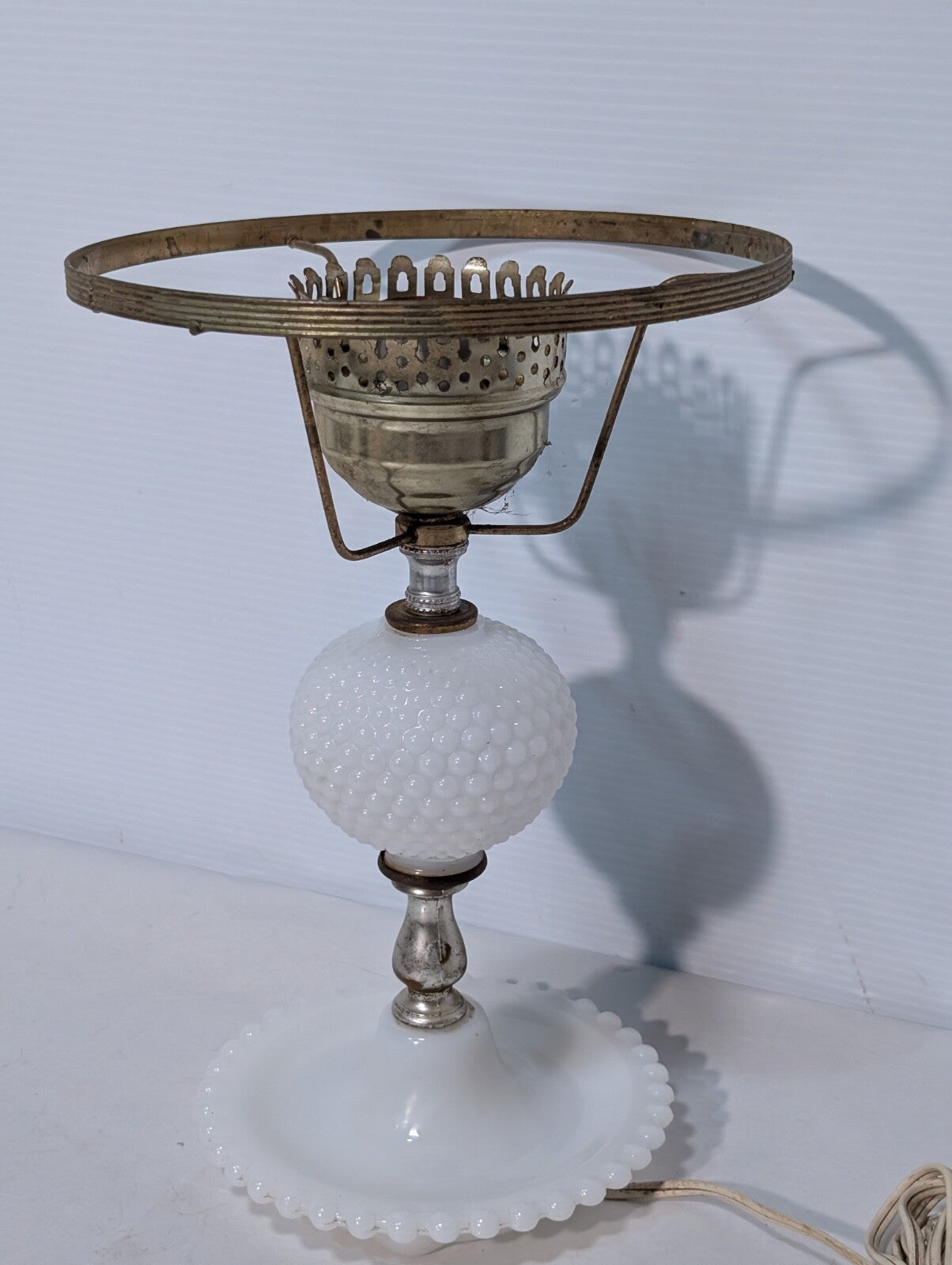 Vintage Mid-Century Modern Fenton White Milk Glass Hobnail Table Lamp
