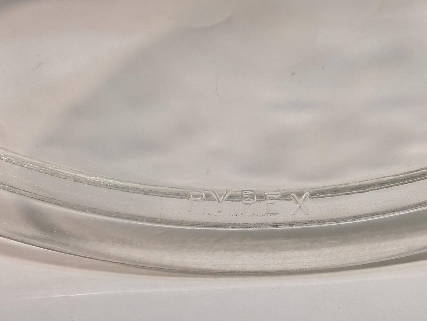 Vintage GlasBake J-2429 Round 8" Casserole Dish With Pyrex 624.C Glass Cover